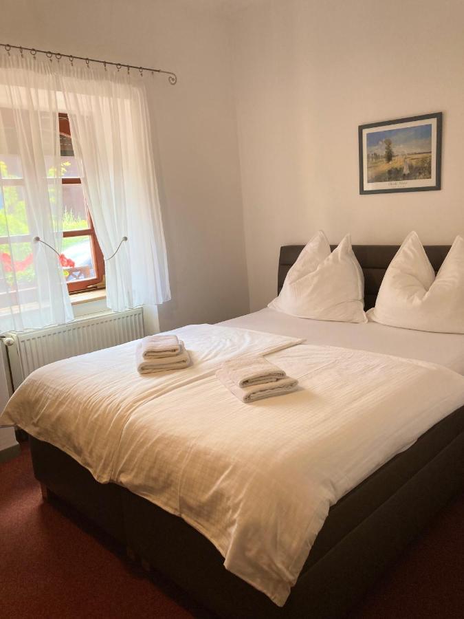 Guesthouse Mikulas Mikulov - Free Parking In The City Center ภายนอก รูปภาพ