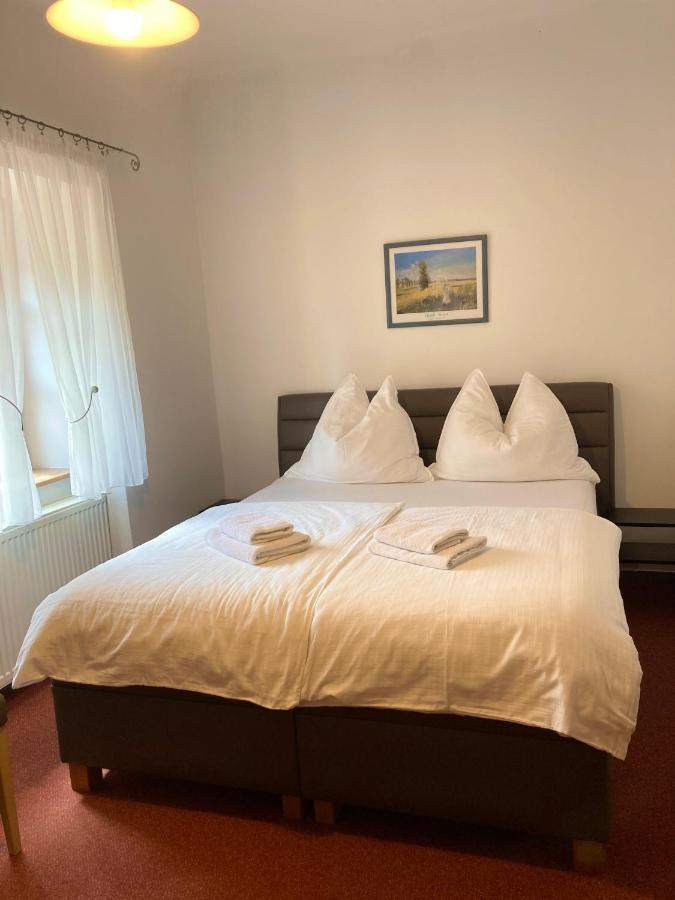 Guesthouse Mikulas Mikulov - Free Parking In The City Center ภายนอก รูปภาพ