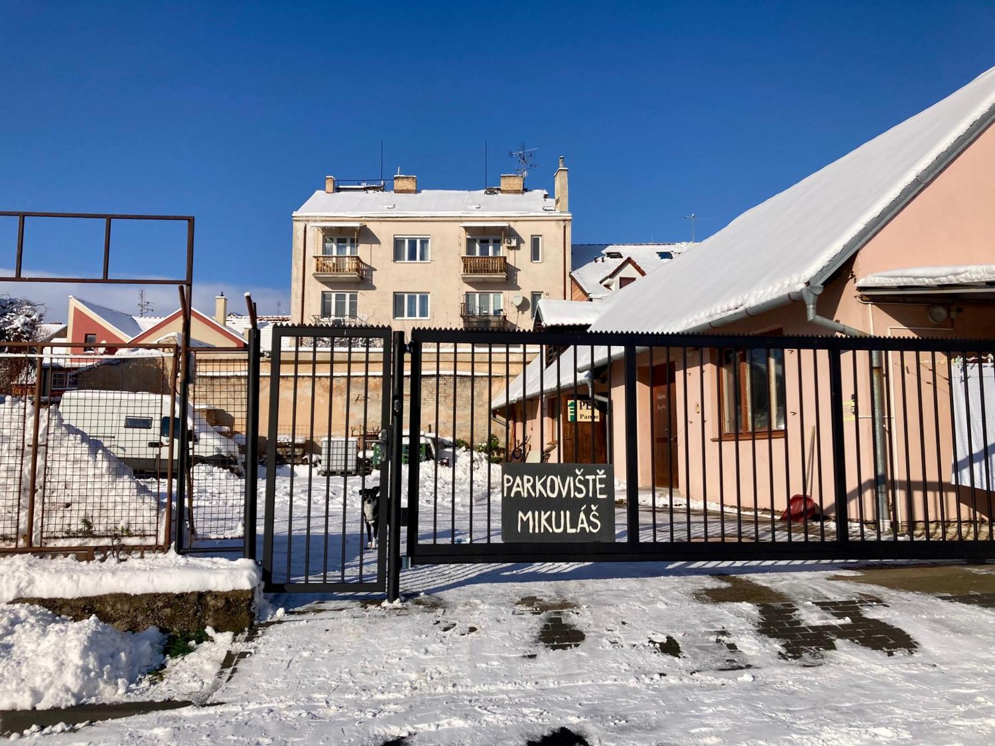 Guesthouse Mikulas Mikulov - Free Parking In The City Center ภายนอก รูปภาพ