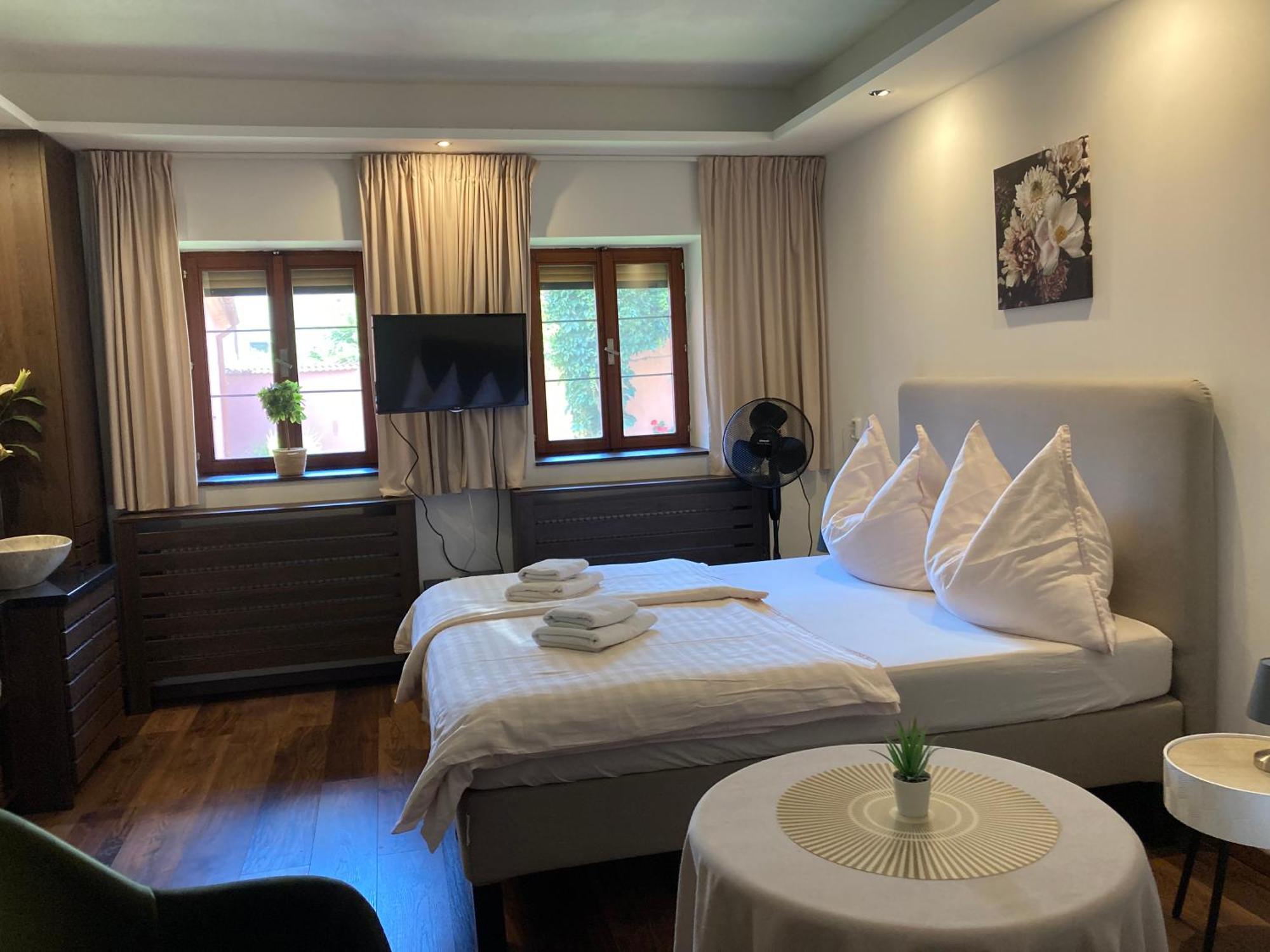 Guesthouse Mikulas Mikulov - Free Parking In The City Center ภายนอก รูปภาพ