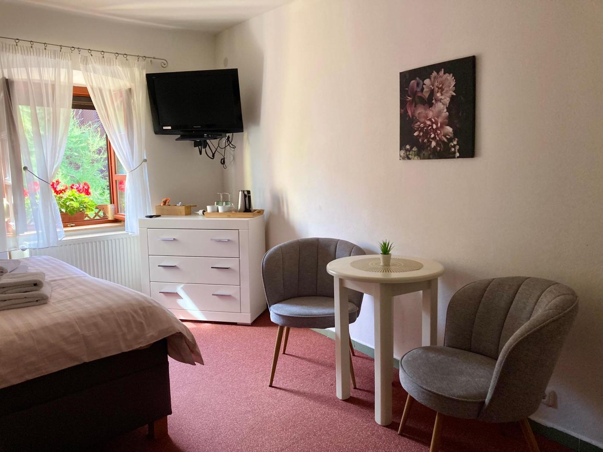Guesthouse Mikulas Mikulov - Free Parking In The City Center ภายนอก รูปภาพ